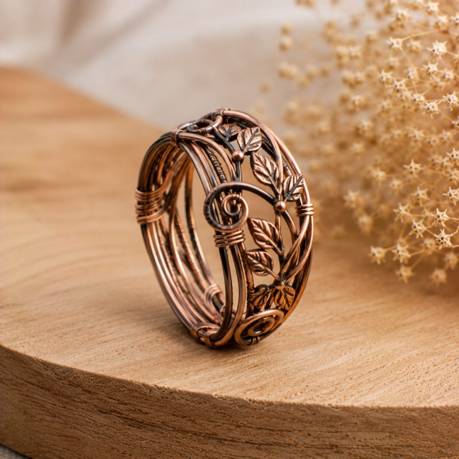 Lesní ornament – měděný drátovaný prsten